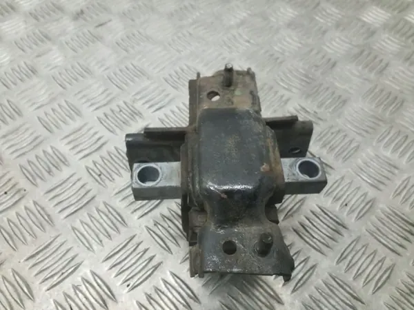 Skoda Fabia Mk2 Vaihteiston kiinnike 6R0199555 image 4