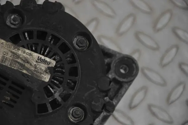 Mercedes-Benz AMG GT R190 C190 2015 Vaihtovirtageneraattori A0009061805 image 5