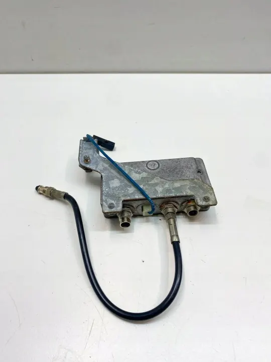 Antenneversterker OEM 822932011 voor Mercedes-Benz SL image 4