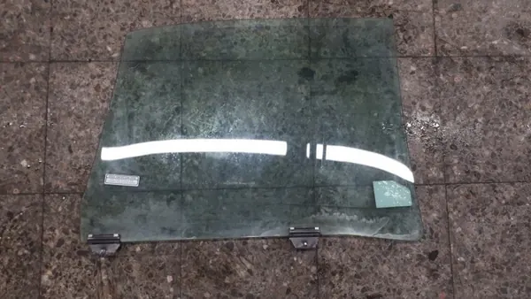 Vidro porta traseira esquerda OEM Chrysler New Yorker image 4