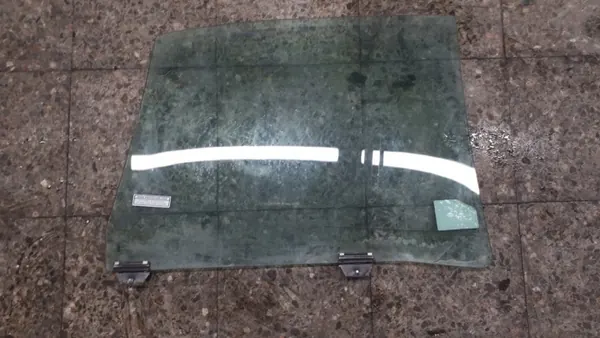 Vidro porta traseira esquerda OEM Chrysler New Yorker image 5