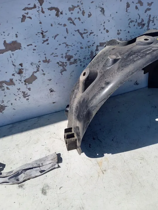 Front Right Wheel Arch Renault Twingo III image 3