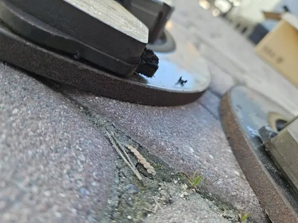 Disco e pastilhas travão traseiro OEM B400 Opel Astra L image 3