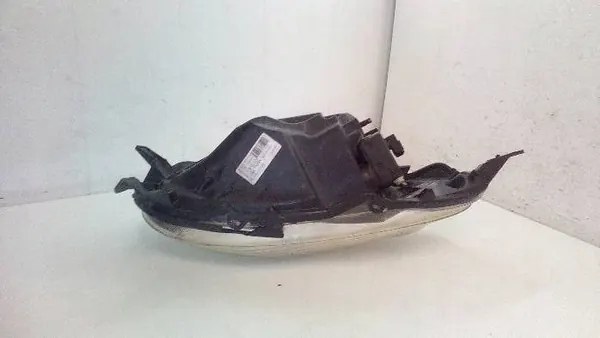 Vasen etuvalaisin Nissan Micra image 3