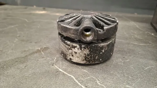 Pompe de suspension NIVO Mercedes W123 OEM image 3