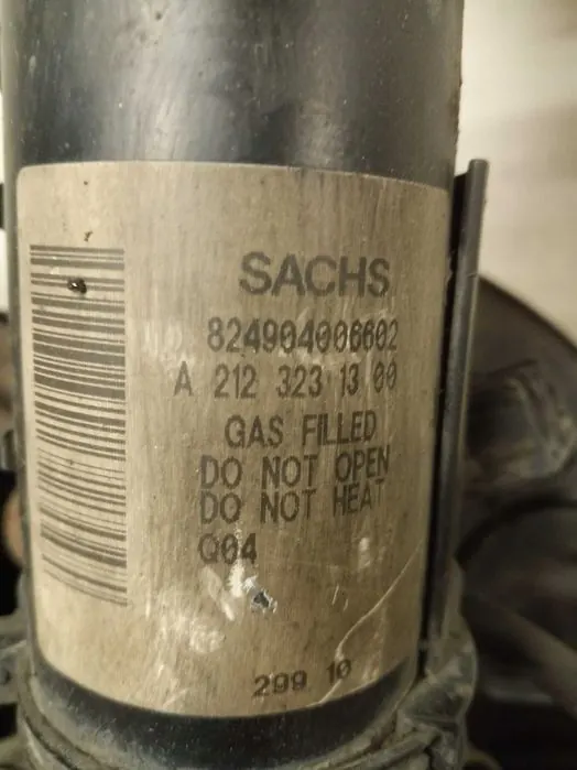 Shock Absorber Mercedes E-Class 212 W212 A2123231300 image 4