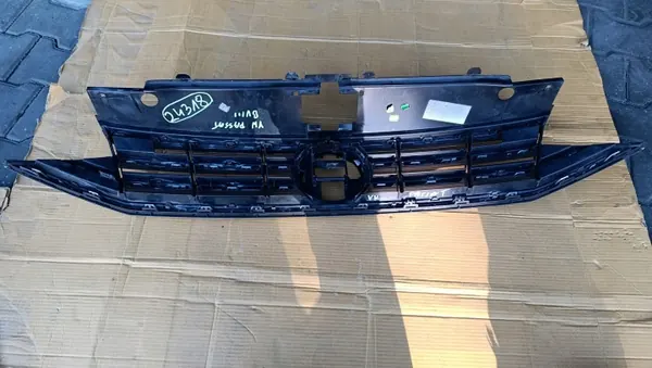 Grille de pare-chocs avant VW Passat B8 OEM 3G0853653K image 4