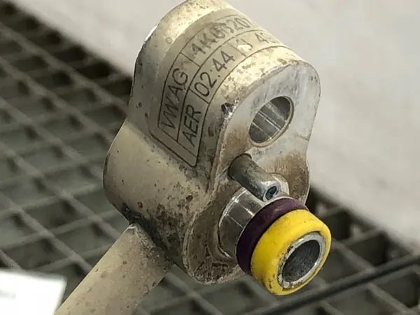 Ilmastointiputki VW Golf V 1.9 105HV 03-10 image 3