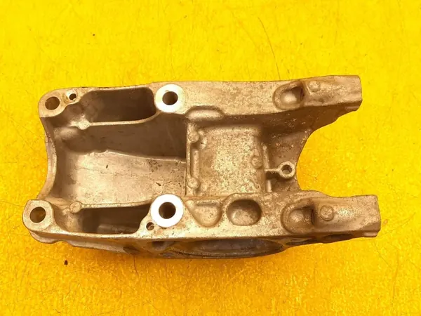 Suporte de eixo Mercedes-Benz A W176 OEM A2702230138 image 3