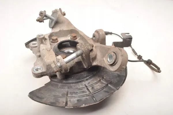 Maserati Ghibli III höger bak svänghjul OEM 386071 image 10