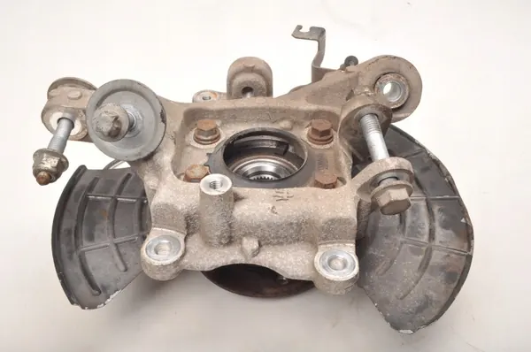 Maserati Ghibli III höger bak svänghjul OEM 386071 image 9