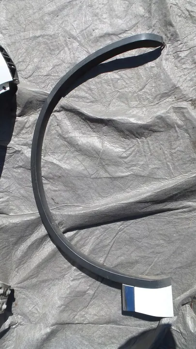 VW Touareg 2010-2014 Oikea Lokasuoja 7P6853718C image 2