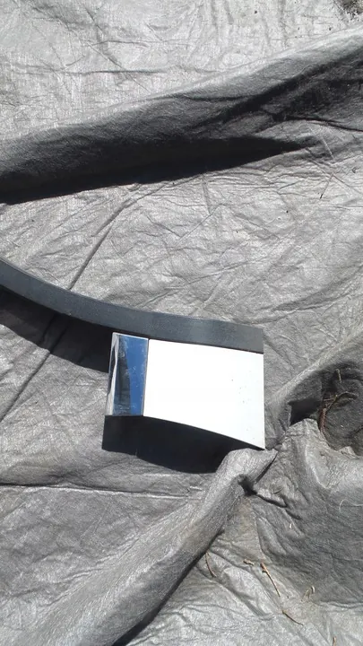 VW Touareg 2010-2014 Oikea Lokasuoja 7P6853718C image 5