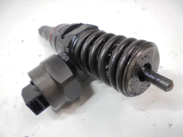 Inyector OEM 038130073F para Skoda Fabia I 6Y image 4