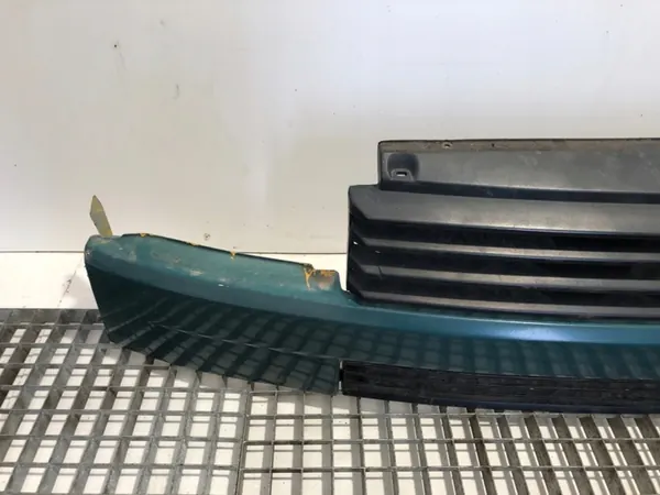 VW TRANSPORTER T4 Grill 1990-2004 701853653F image 2