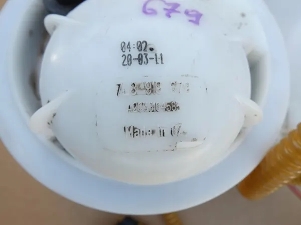 Audi Q7 4L Bränslepump OEM 7L8919679D Begagnad image 6