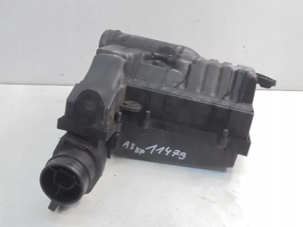 Audi A3 8P Ilmansuodattimen Kotelo 1K0129607S image 2