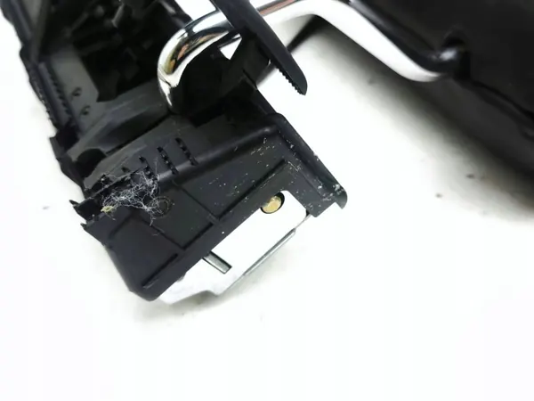 Audi Q7 4L 2008 3. rivin pääntuki oikea puoli OEM 8350264PA0 image 6