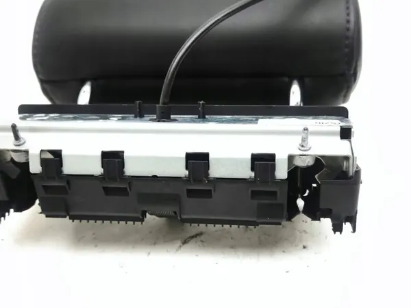 Audi Q7 4L 2008 3. rivin pääntuki oikea puoli OEM 8350264PA0 image 8