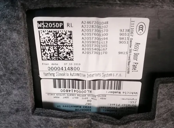 Mercedes C-KL W205 Links Achterpaneel A2467201048 image 3