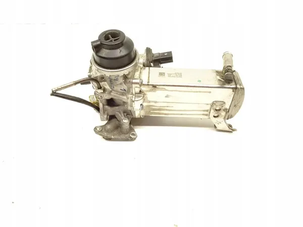 EGR-pakokaasujäähdytin Audi VW CRT 059131511DE image 4