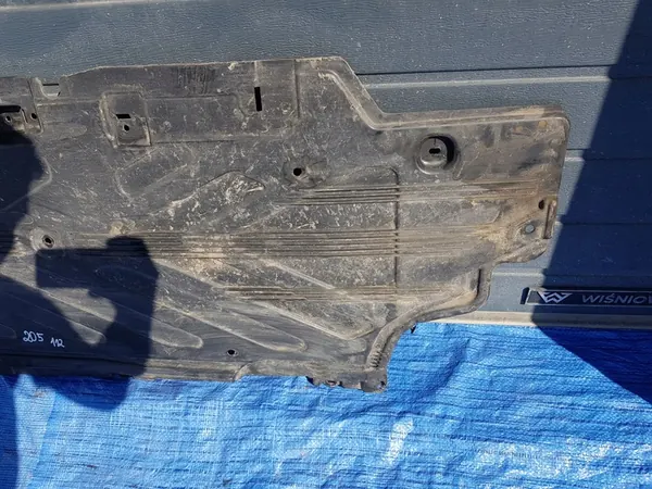 Scudo Sottoscocca Destro Mercedes W205 A2056842000 image 7