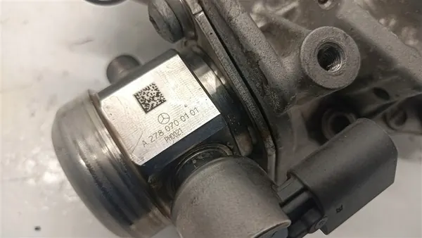 Brandstofinjectiepomp Mercedes X218 W218 W212 CLS 500 4.7 V8 image 8