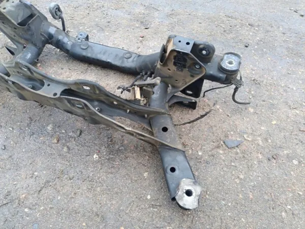 OEM Wrakowisko-28242- Hinterachsschwinge für VW Golf VIII image 7