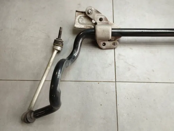 Mercedes-Benz GLC X253 Stabilisatorstång Fram A2533230265 image 2