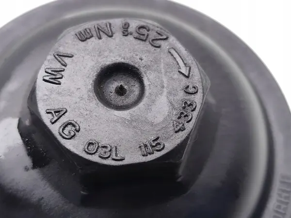 VW Polo Oljefilterlock OEM 03L115433C 1.2 TDI image 7