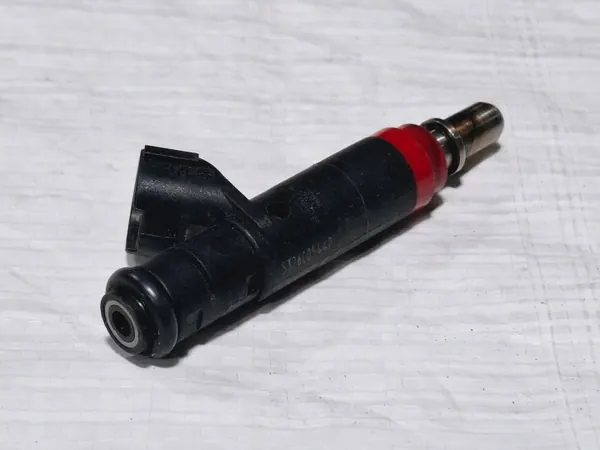 Inyector OEM 03D906031C para VW Polo IV 1.2 image 3
