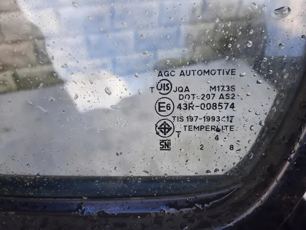 SUZUKI CELERIO Moldura de Para-brisa Esquerda ou Direita image 2