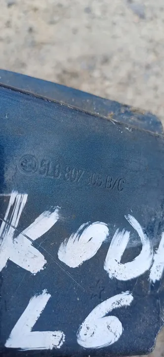 SKODA YETI TAKAPUSKURI 5L6807305B image 7