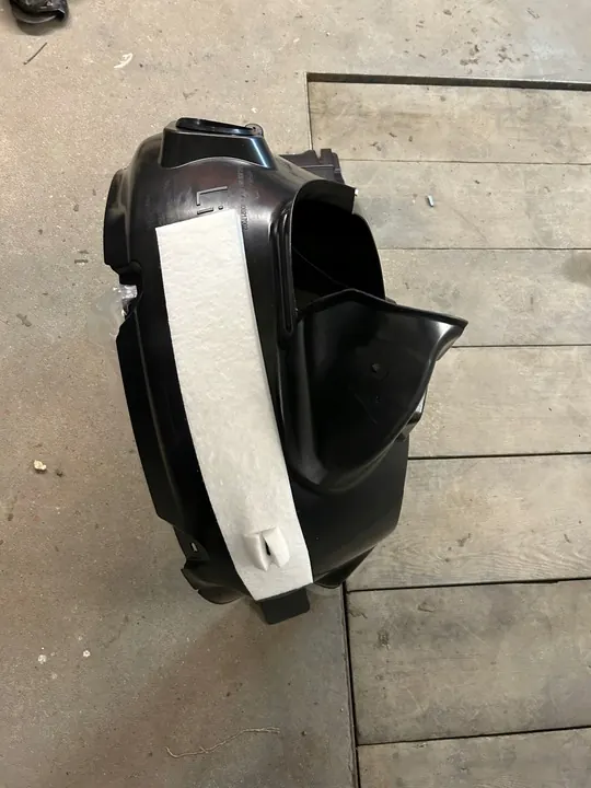 Skoda OE 6V0809957J image 3