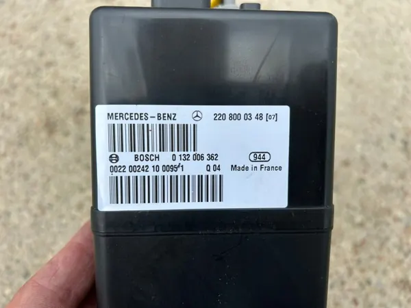 Bomba de cierre central Mercedes OEM bgyuW220 image 3