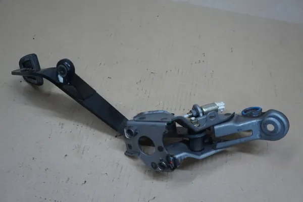 Pedal da embraiagem OEM RAV4 II 2.0 D4D 2000-2005 image 4