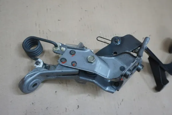 Pedal da embraiagem OEM RAV4 II 2.0 D4D 2000-2005 image 8