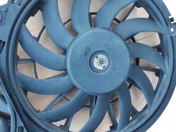 AUDI A6 C6 LIFT Kylarrubriksfläkt 4F0959501C image 5