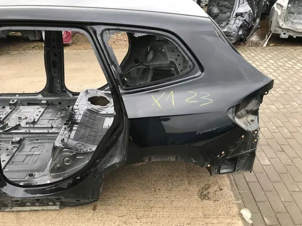 BMW U11 Heckkotflügel links OEM - Gebraucht image 2