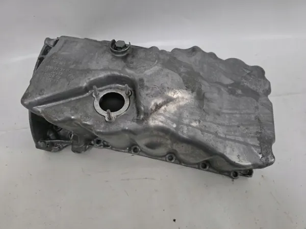 Cárter de óleo BMW OEM 8513658 para motor B47 image 3