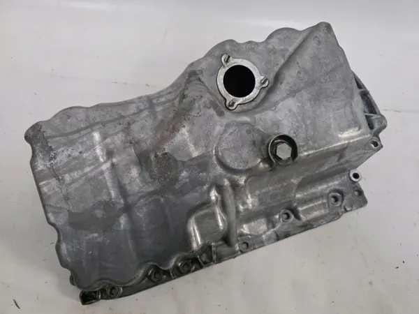 Cárter de óleo BMW OEM 8513658 para motor B47 image 4