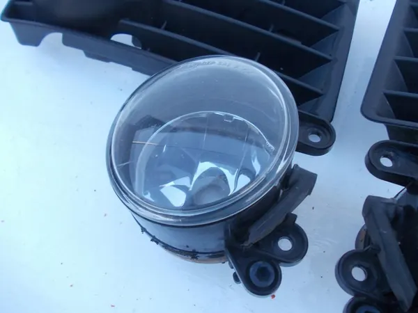 Griglia Paraurti Anteriore Alogena Sinistra Destra VW Golf V 5 Set image 3