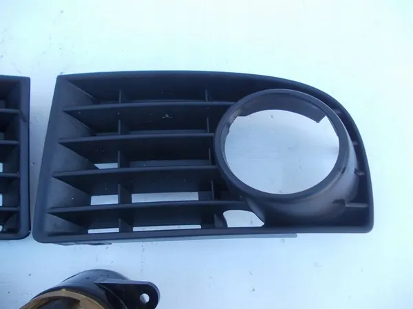 Griglia Paraurti Anteriore Alogena Sinistra Destra VW Golf V 5 Set image 9