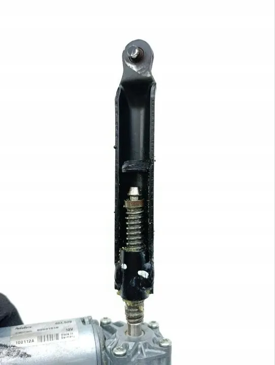 Maserati 82031015 Sätemotor - Fram höger sida image 7