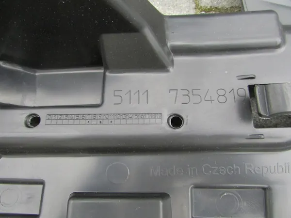 Scivolo di montaggio paraurti BMW X1 F48 Sinistro 51117354819 image 3