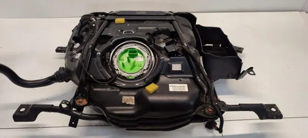 SEAT Leon IV Bränsletank OEM 5Q3101021P Begagnad image 3