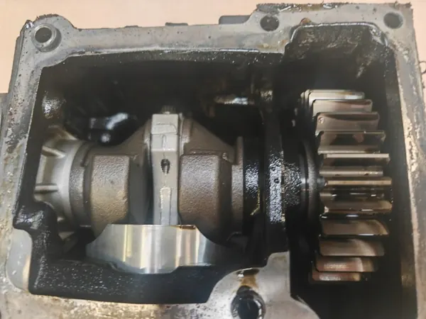 OEM 51541007352 Ilmakompressori MAN D2676:lle - Käytetty image 3