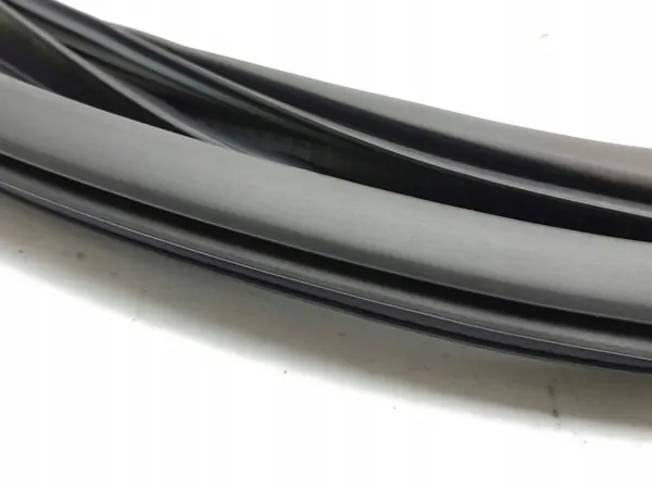Infiniti Q30 2016 Left Door Rubber Seal image 7