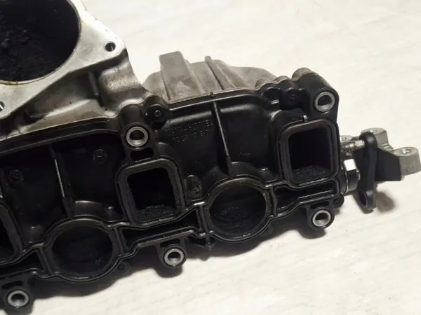Imusarja OEM 03L129711E VW Passat B6:lle image 9