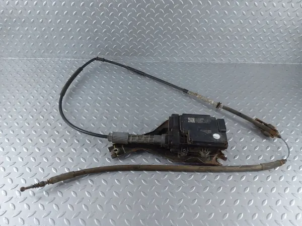 Módulo de freno de mano Cadillac XTS OEM 13501701 - Usado image 2